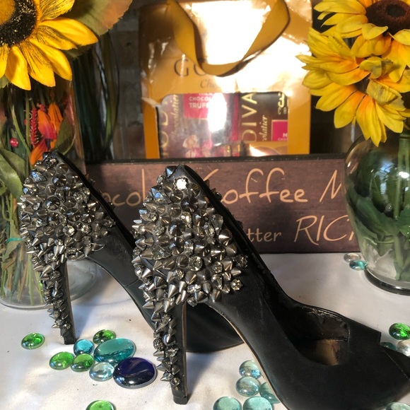 Sam Edelman Spiked Pumps - Picture 2 of 8